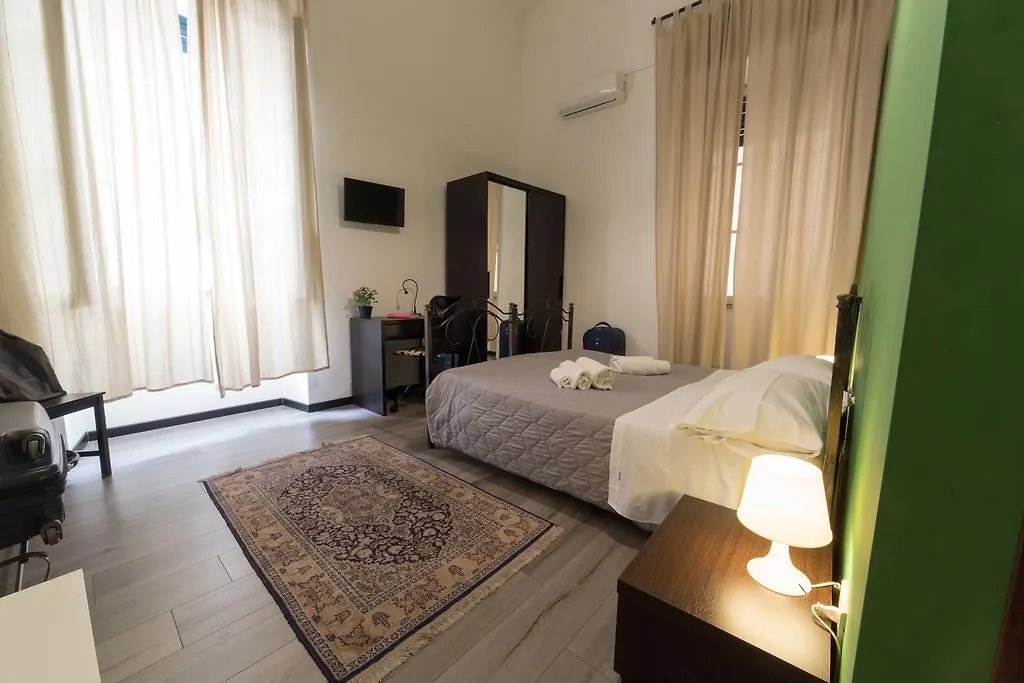 Tra L'Etna E Il Mare B&B Katanya İtalya
