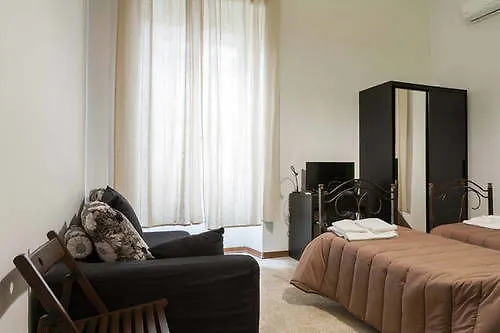 *** Oda ve Kahvaltı Tra L'Etna E Il Mare B&B Katanya İtalya